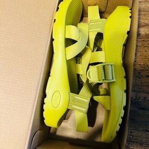 Chaco z1 classic sandal monochrome size 6 women’s